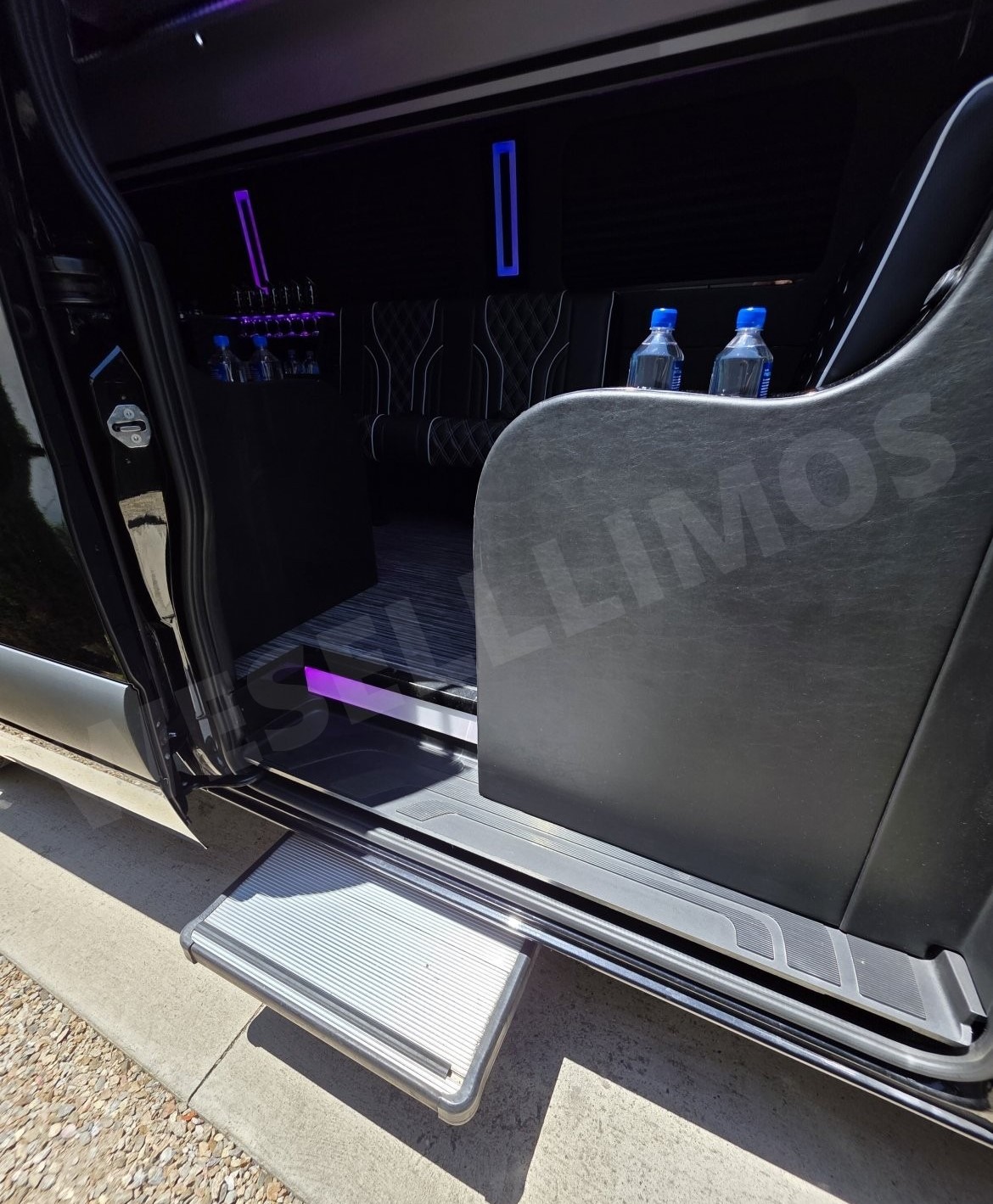 Mercedes Luxury Limo Sprinter Image
